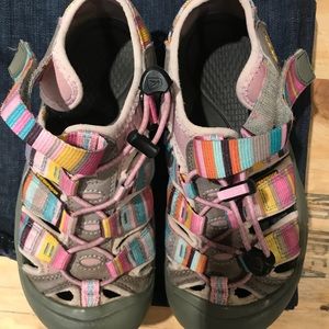 Cute keens for girls